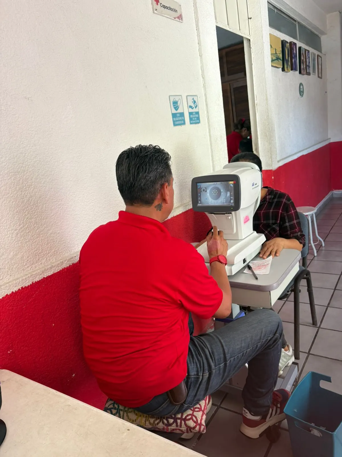 Cruz Roja | campaña visual gratuita voluntariado OXXO
